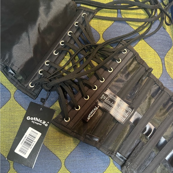 Boned under breast corset - Picture 4 of 6